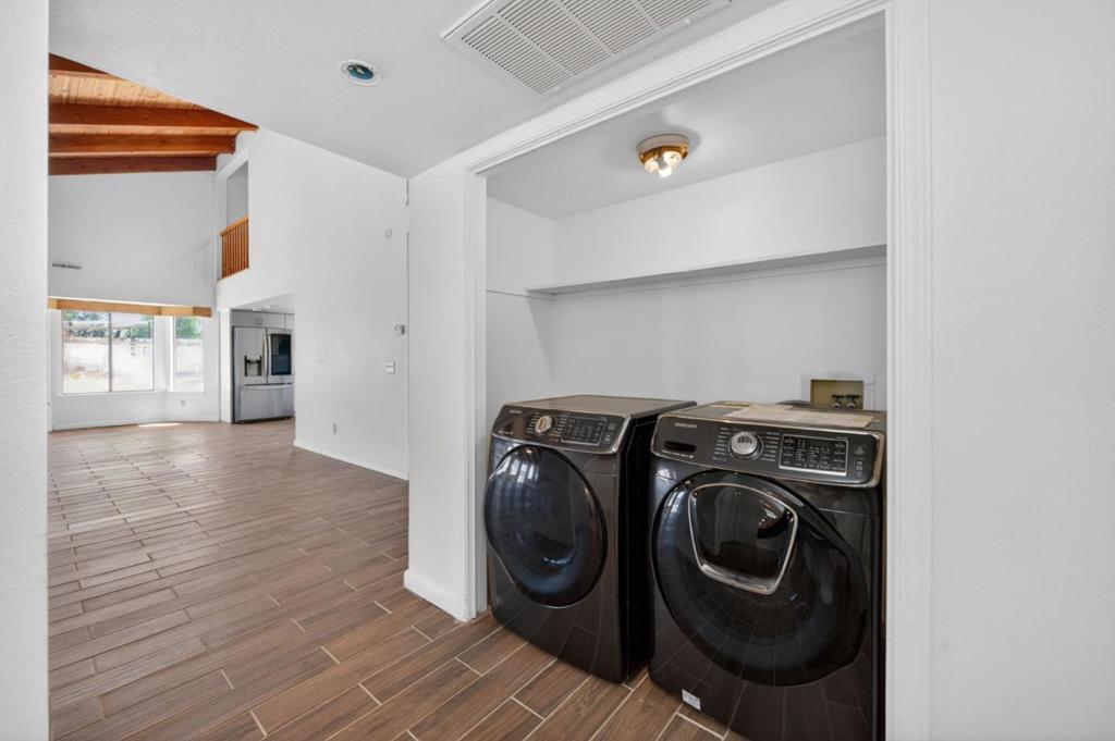 6922 N Del Rey Avenue Property Photo 25