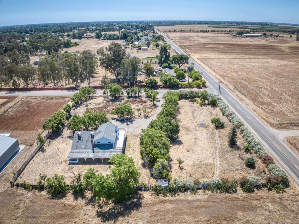 6922 N Del Rey Avenue Property Photo 49