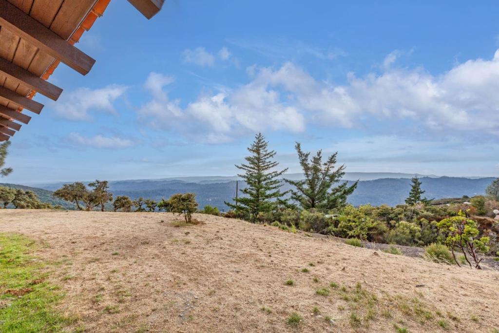 16420 Soda Springs Road Property Photo 28