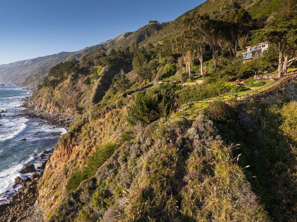 54722 Highway 1 Property Photo 2