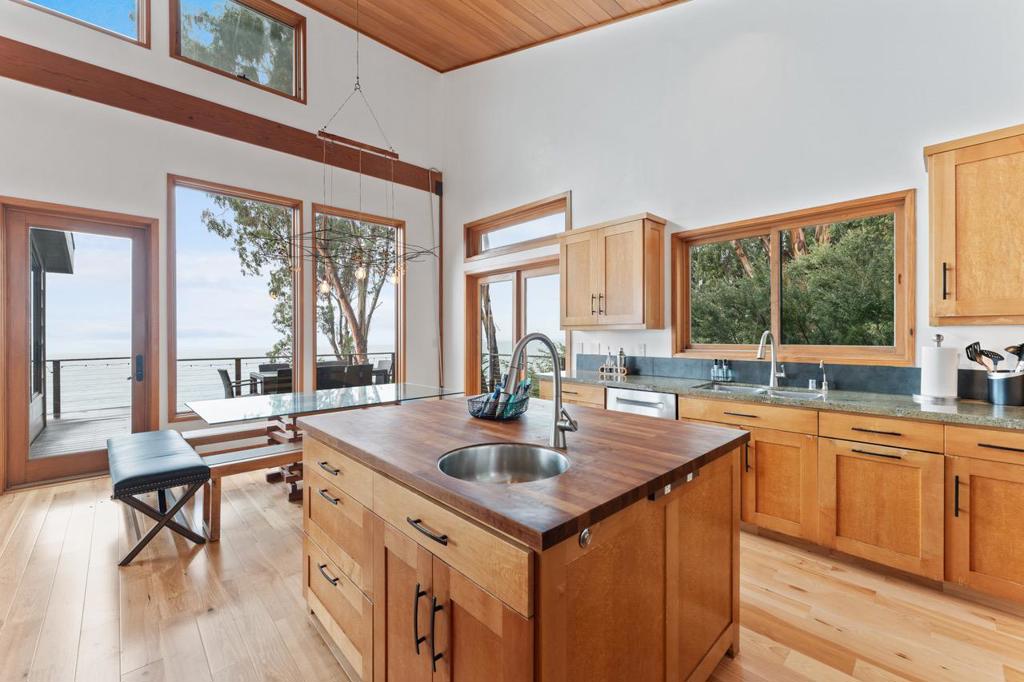 54722 Highway 1 Property Photo 22