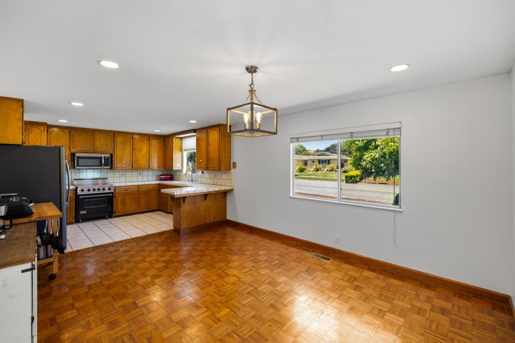 20091 Portola Drive Property Photo 13