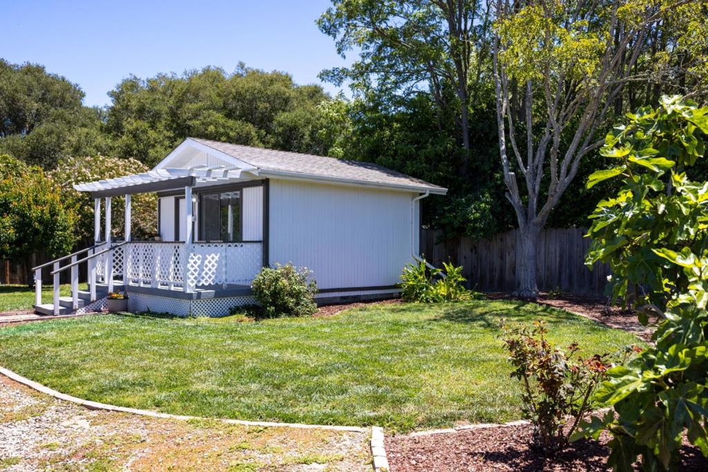 20091 Portola Drive Property Photo 30