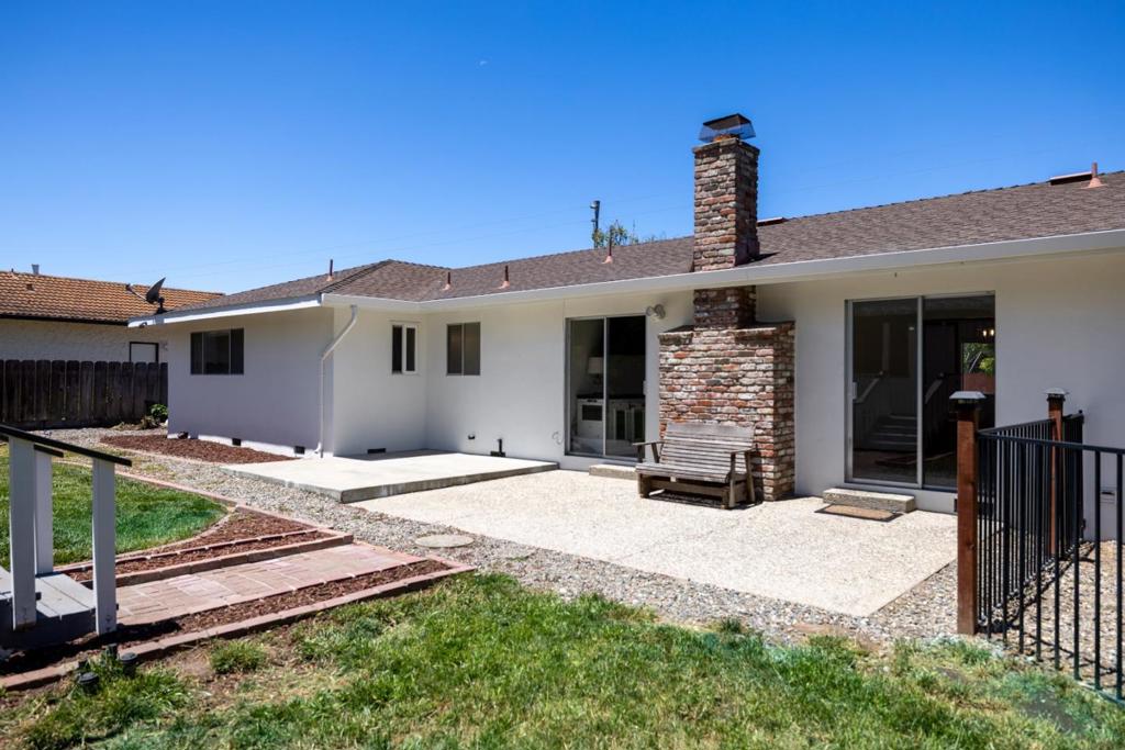 20091 Portola Drive Property Photo 37