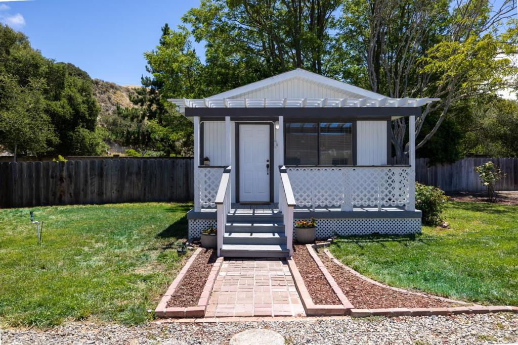 20091 Portola Drive Property Photo 38