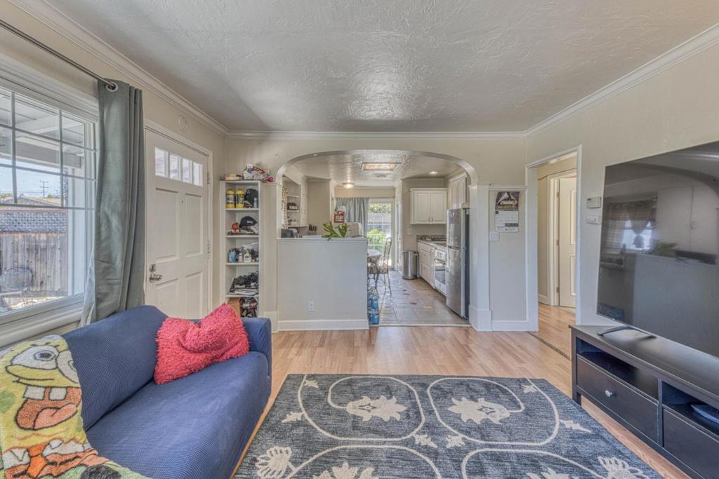 1212 Waring Street Property Photo 4