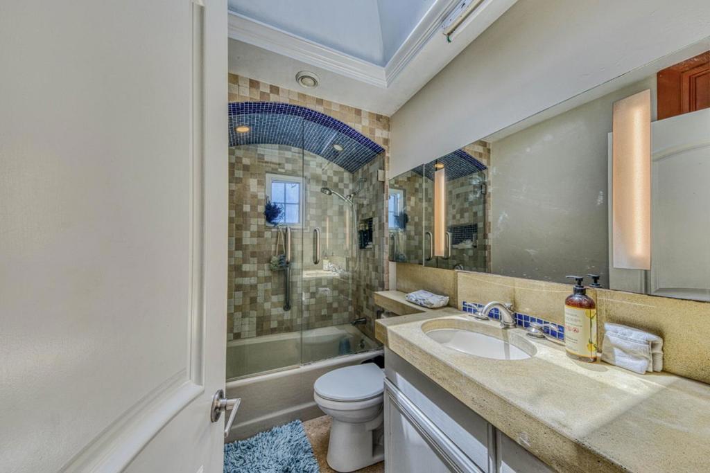 1212 Waring Street Property Photo 12