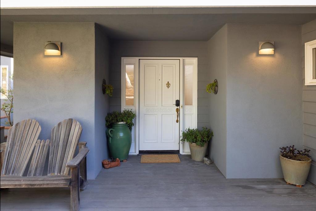 11827 Saddle Road Property Photo 5