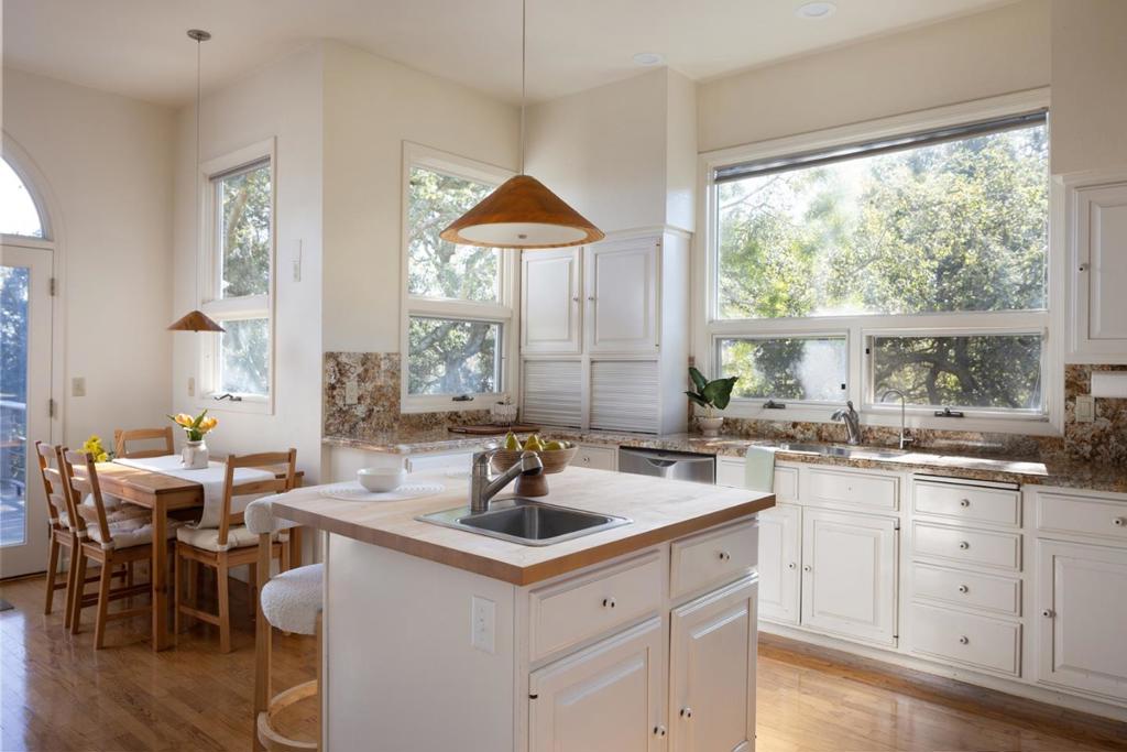 11827 Saddle Road Property Photo 10