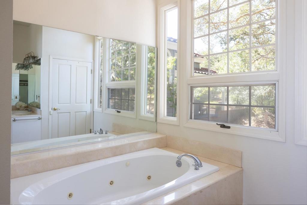 11827 Saddle Road Property Photo 22