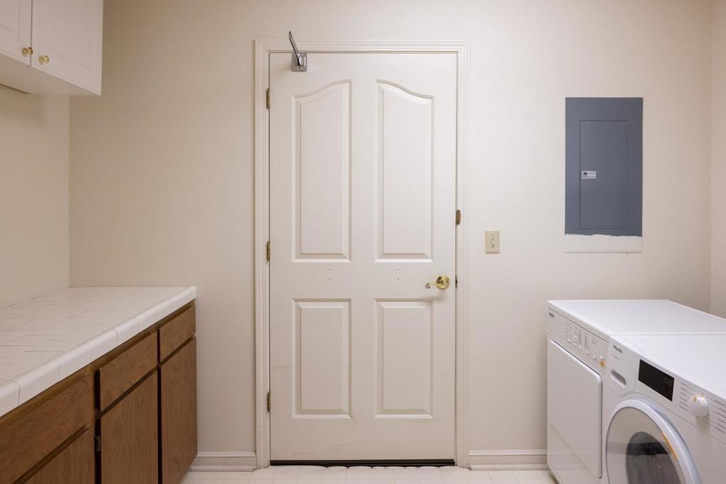 11827 Saddle Road Property Photo 29