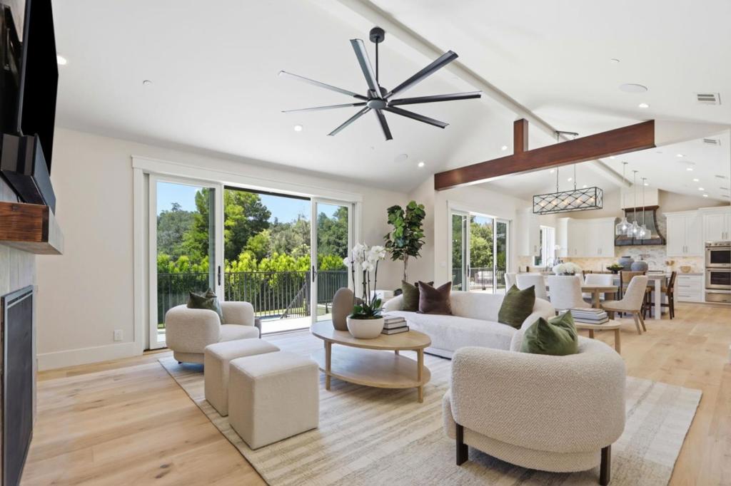 25600 Burke Lane Property Photo 5