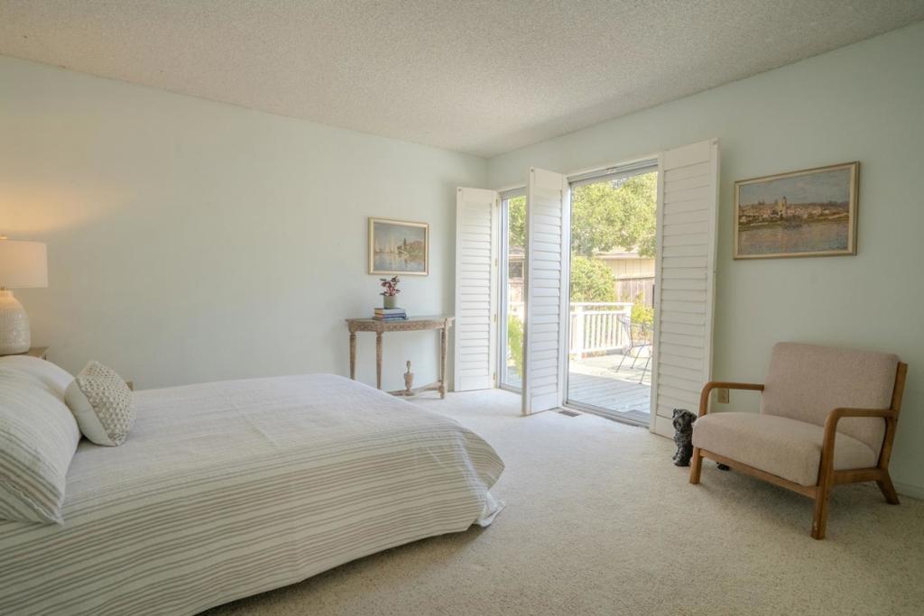 471 Country Club Drive Property Photo 10