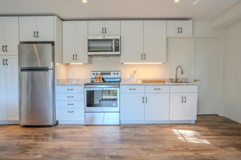 471 Country Club Drive Property Photo 14