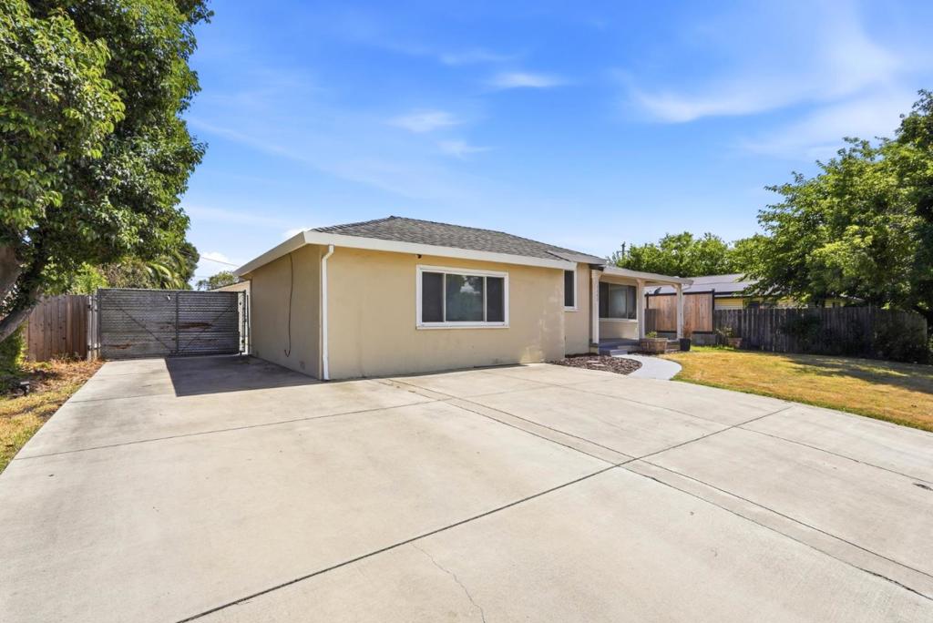 2362 Princeton Avenue Property Photo 3