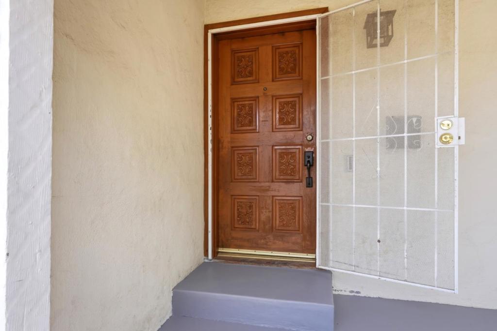 2362 Princeton Avenue Property Photo 6