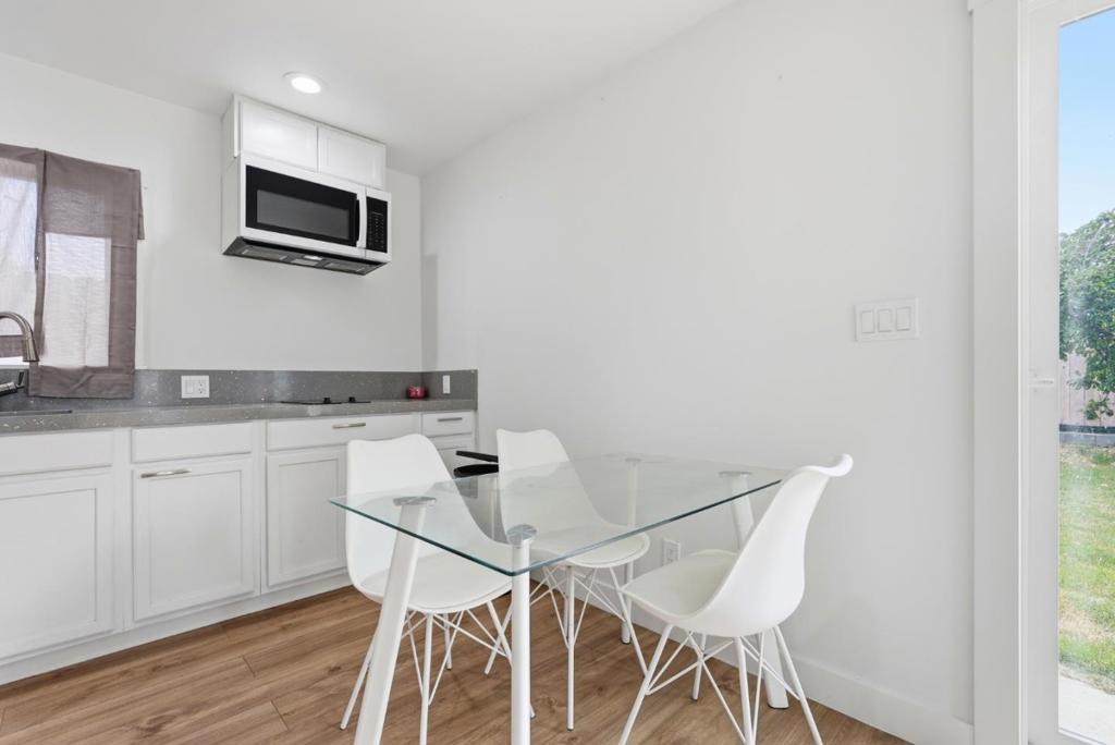 2362 Princeton Avenue Property Photo 14
