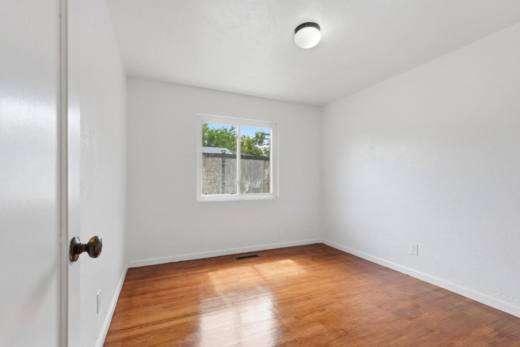 2362 Princeton Avenue Property Photo 20