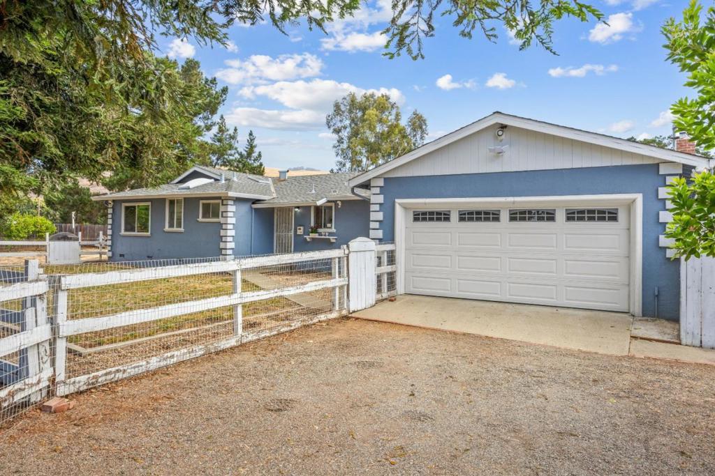 12500 New Avenue Property Photo 2