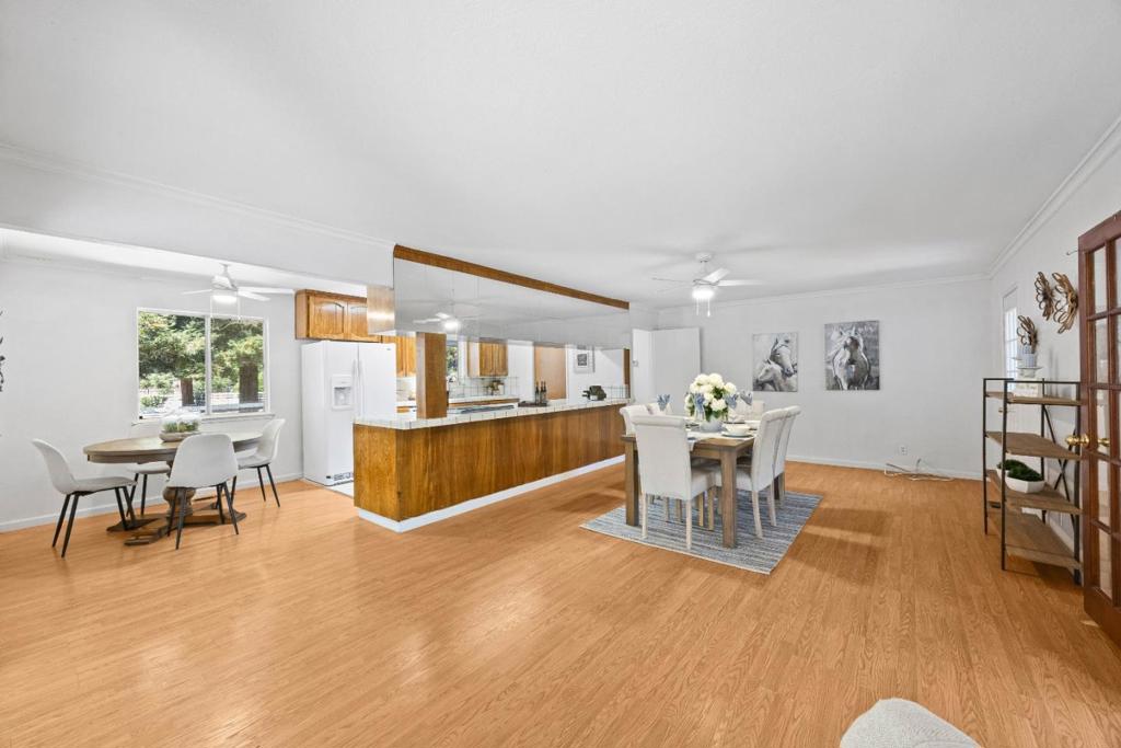 12500 New Avenue Property Photo 6