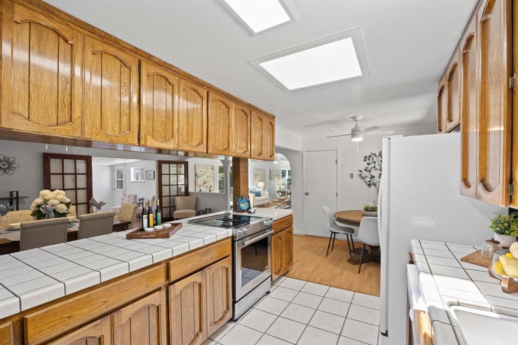 12500 New Avenue Property Photo 13
