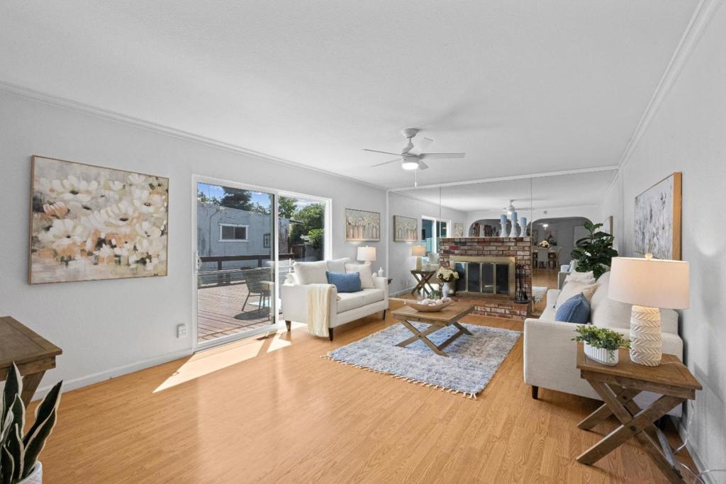 12500 New Avenue Property Photo 14