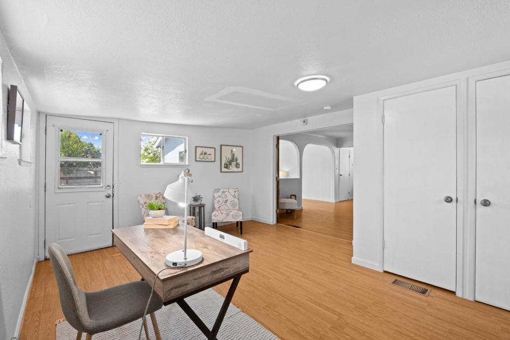 12500 New Avenue Property Photo 17