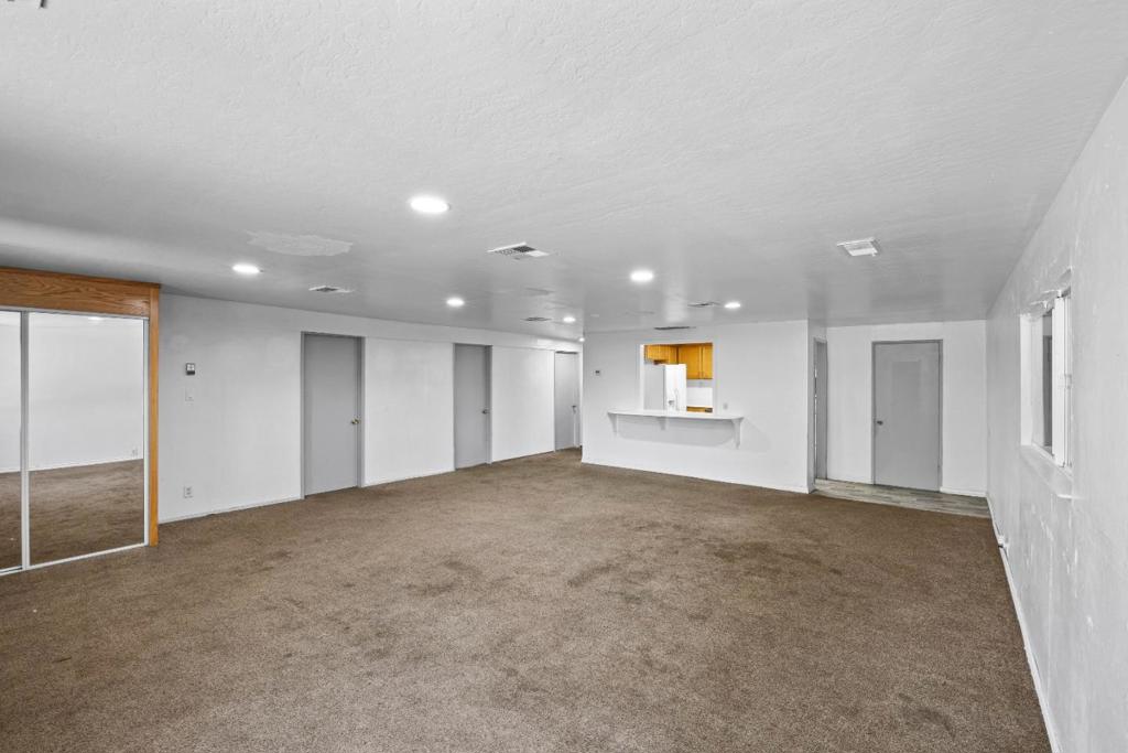 12500 New Avenue Property Photo 27
