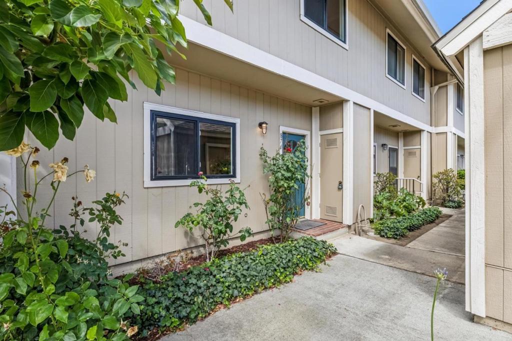 876 Ursa Lane Property Photo 4