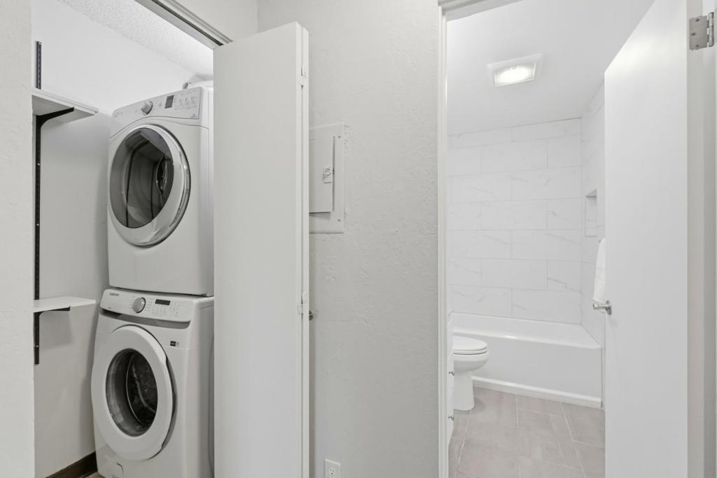 1033 Crestview Drive 110 Property Photo 24