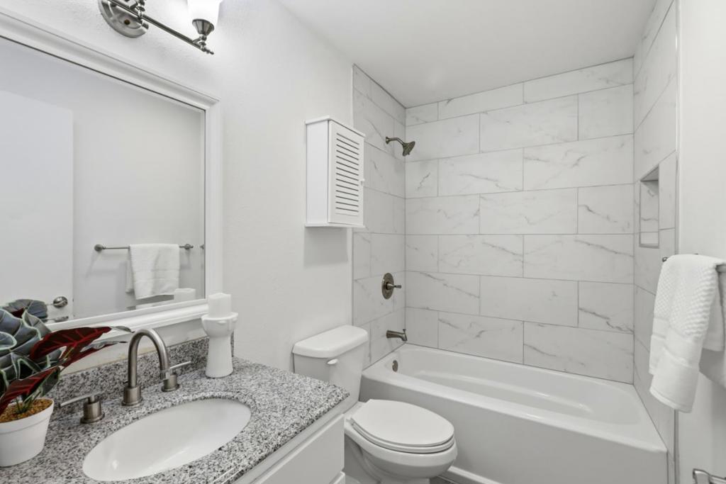 1033 Crestview Drive 110 Property Photo 33