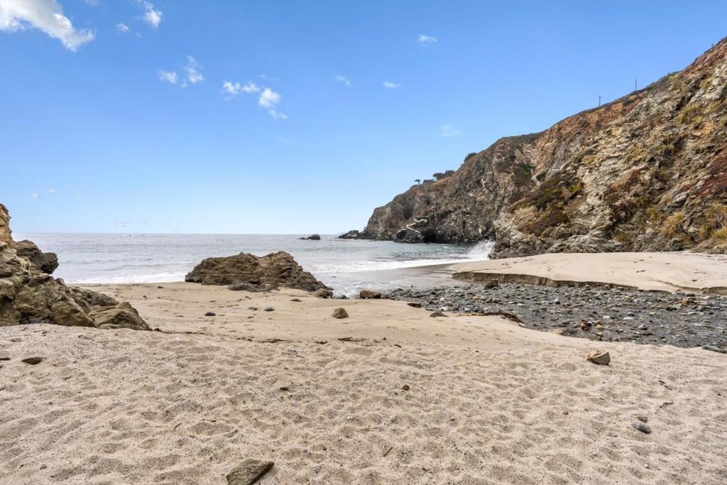 39350 Coast Road Property Photo 3