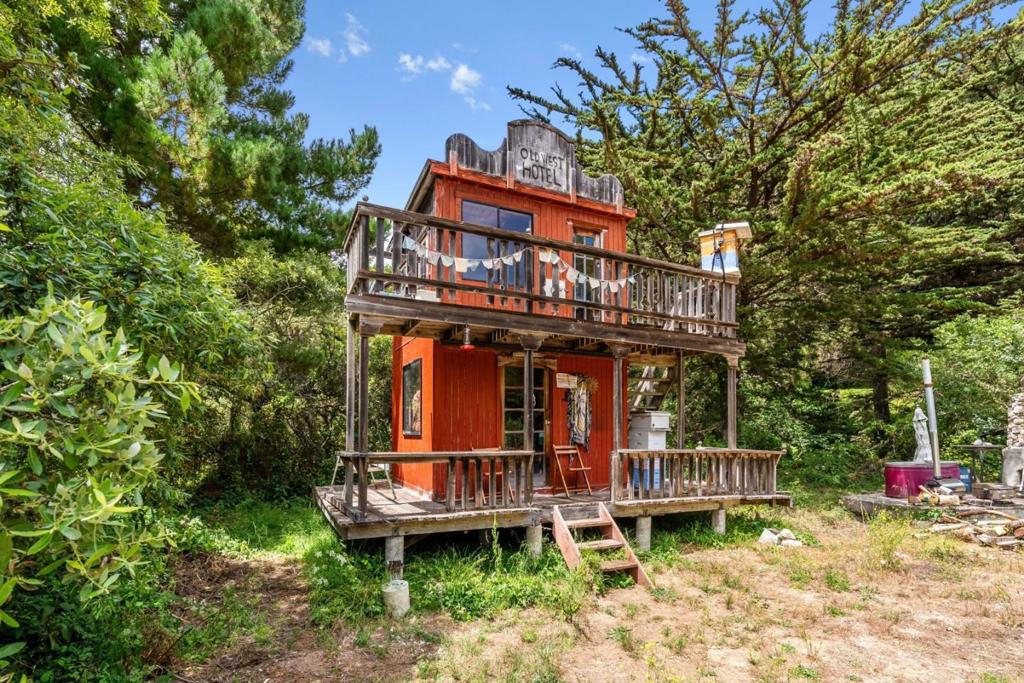 39350 Coast Road Property Photo 7