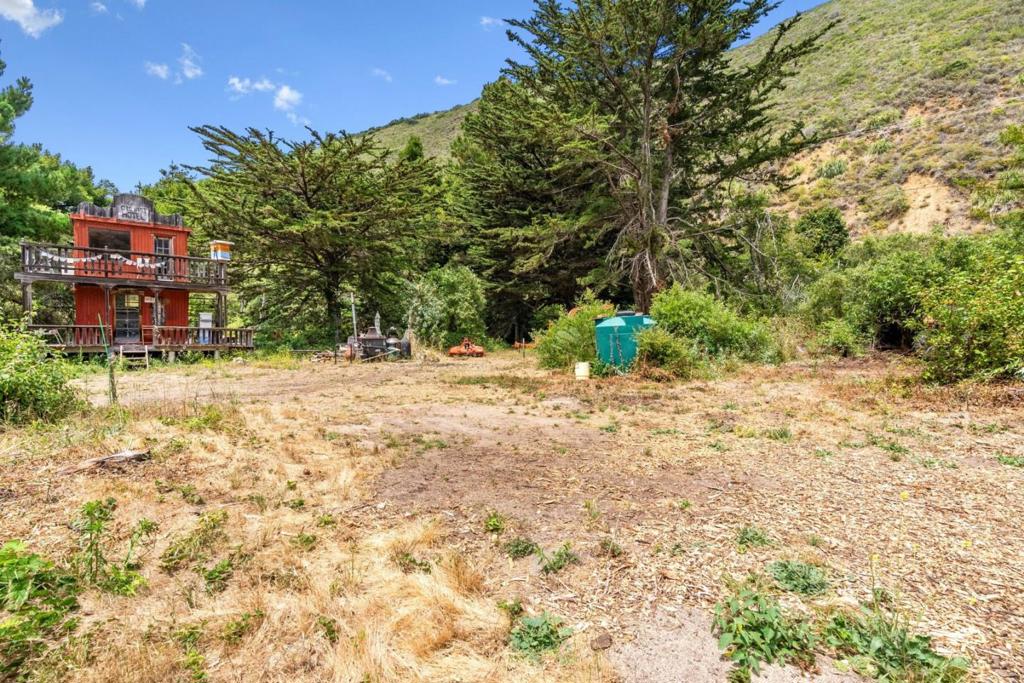 39350 Coast Road Property Photo 9
