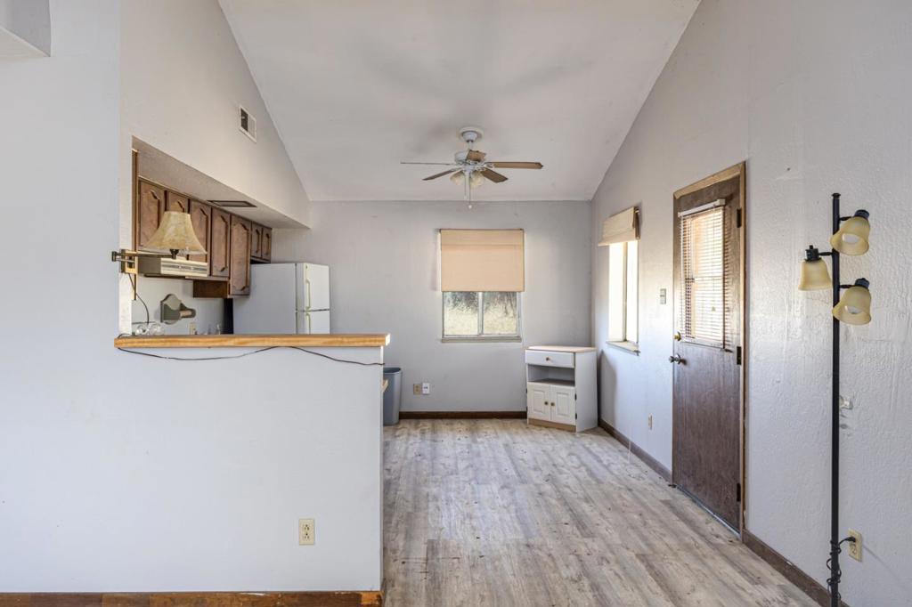 3205 Fifield Road Property Photo 13