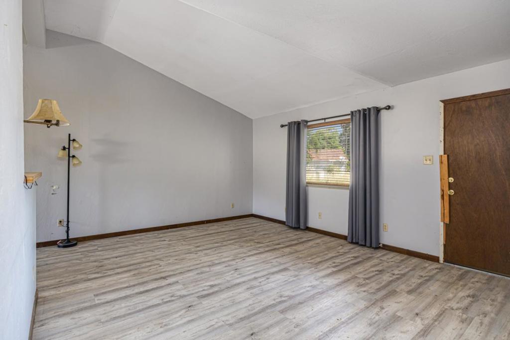 3205 Fifield Road Property Photo 15