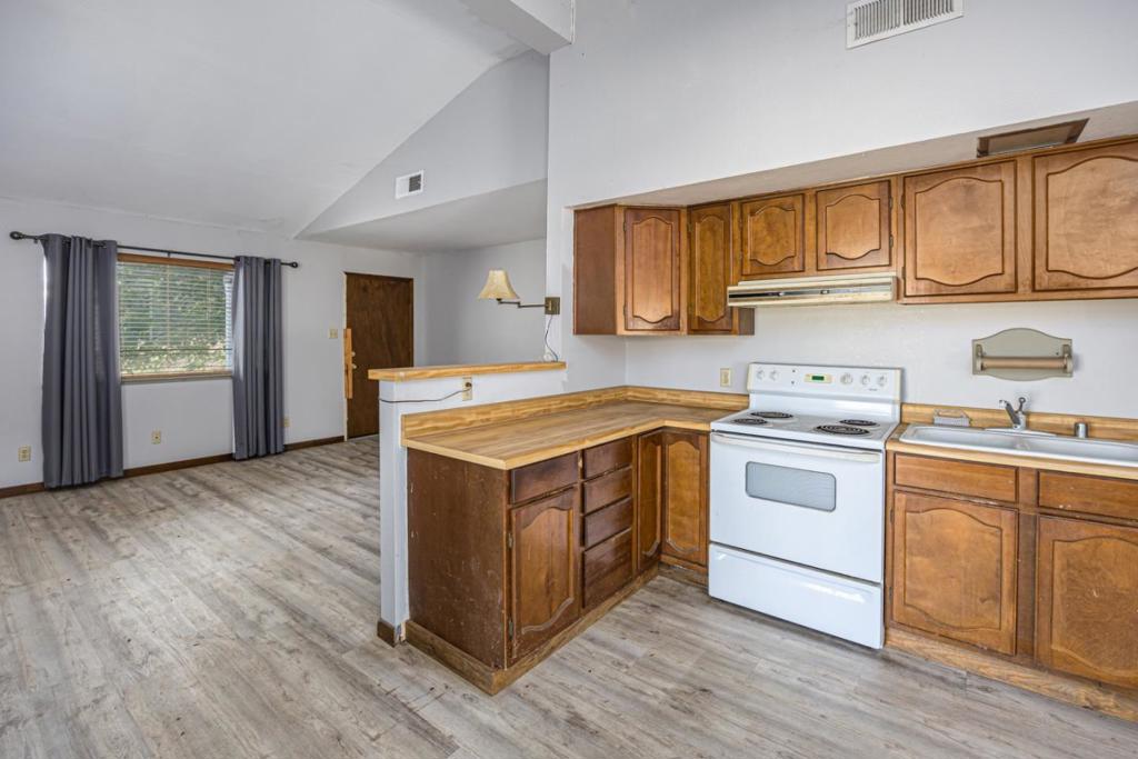 3205 Fifield Road Property Photo 30