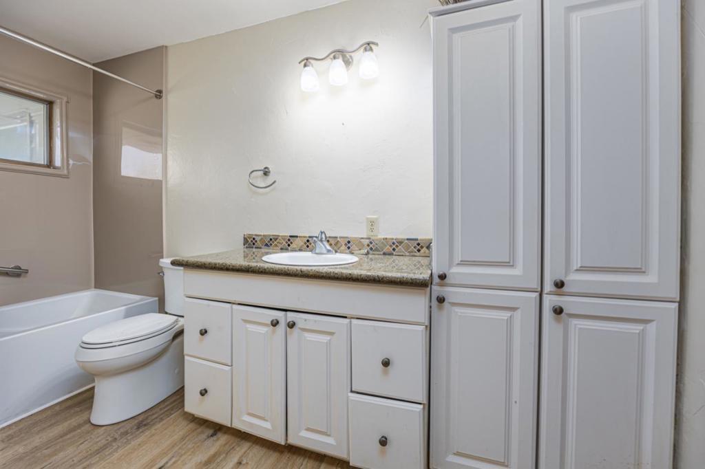 3205 Fifield Road Property Photo 31