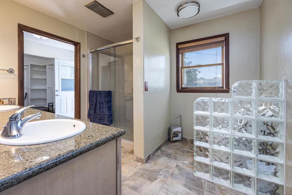 3205 Fifield Road Property Photo 34