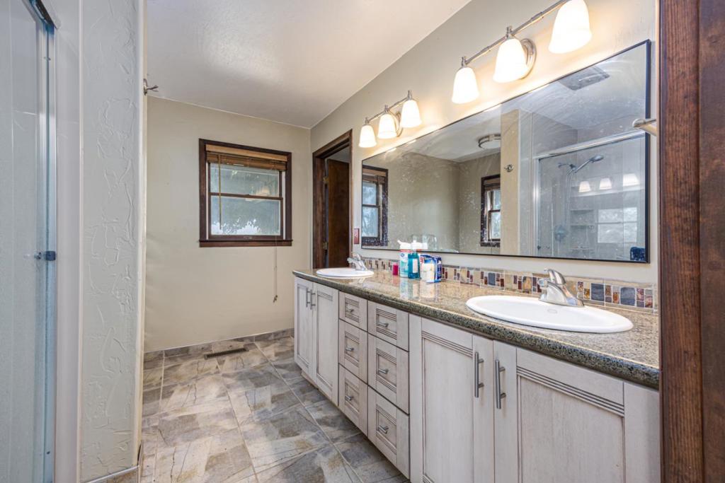 3205 Fifield Road Property Photo 35