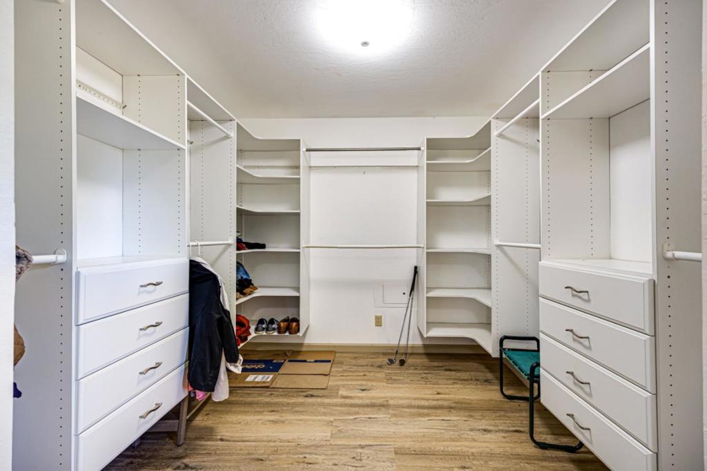 3205 Fifield Road Property Photo 36