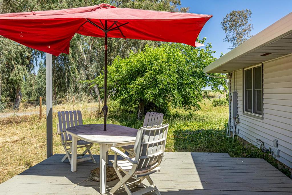 3205 Fifield Road Property Photo 40