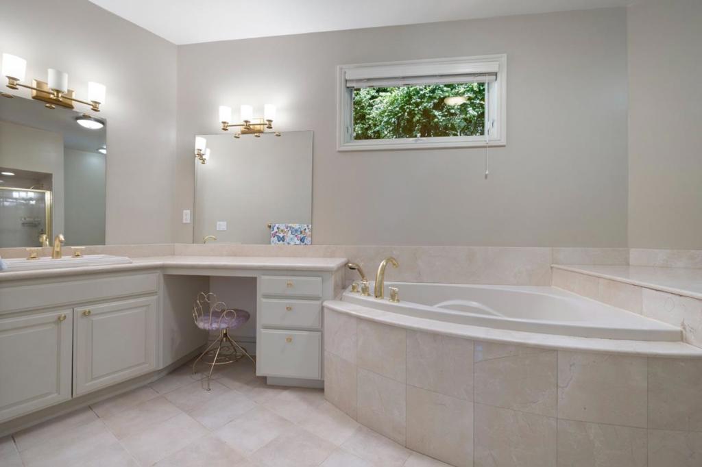 452 Roblar Avenue Property Photo 43