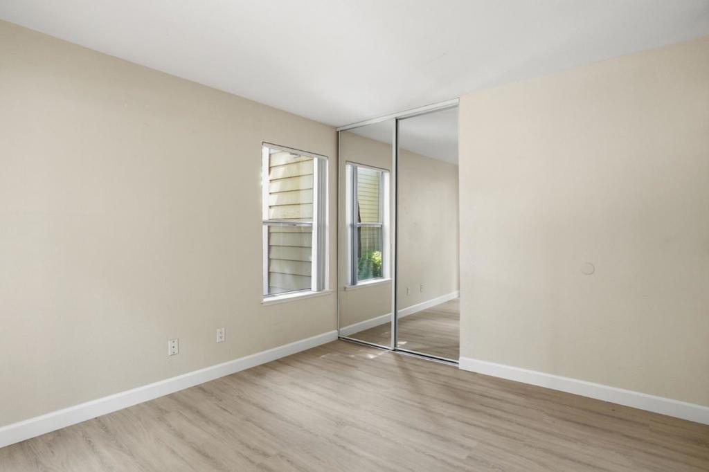150 Reflections Drive 15 Property Photo 28