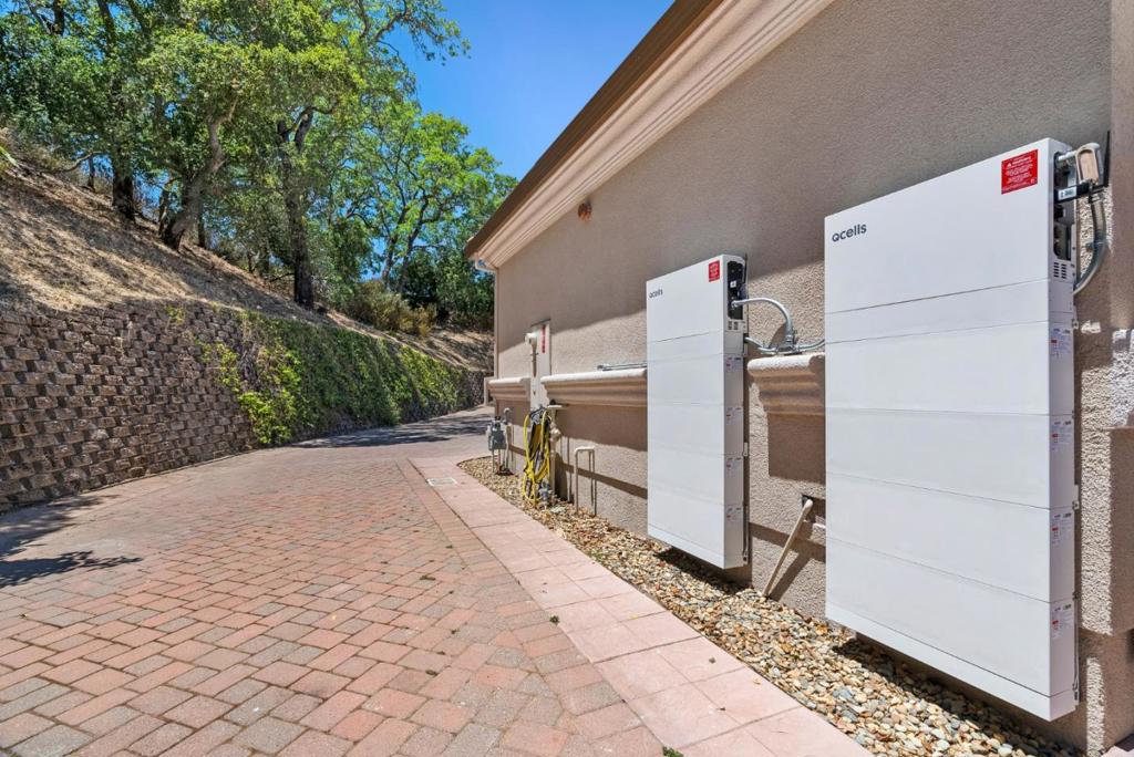 18600 Castle Ridge Drive Property Photo 20