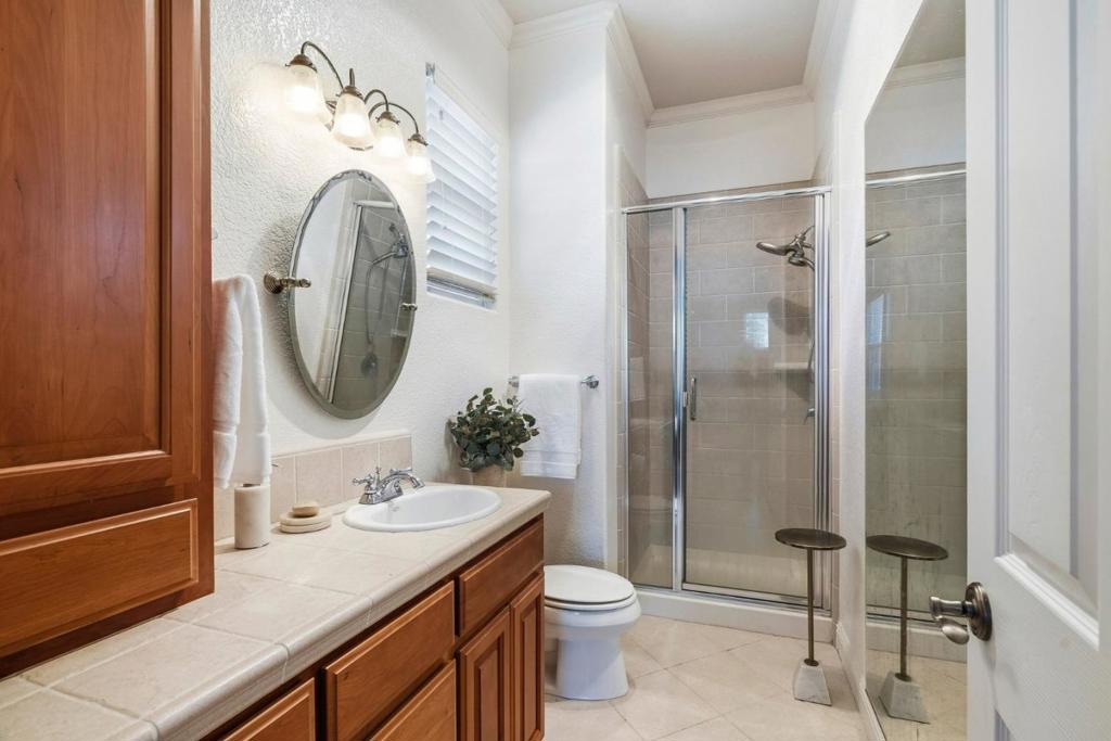 18600 Castle Ridge Drive Property Photo 48