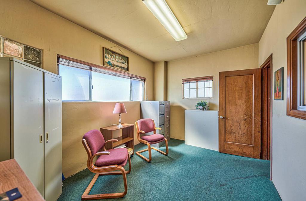 326 Park Street Property Photo 8