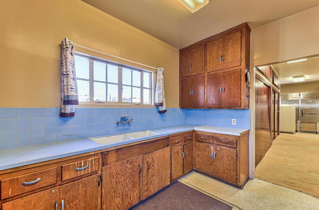 326 Park Street Property Photo 19