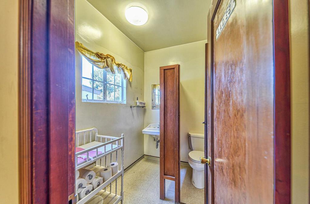 326 Park Street Property Photo 21