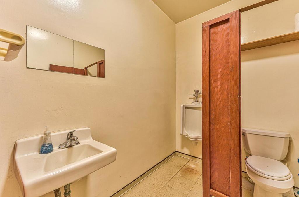 326 Park Street Property Photo 22